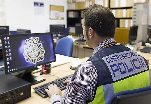 Detenido en Bailén un joven que ofrecía 27 millones de datos de usuarios para estafar a una empresa valenciana