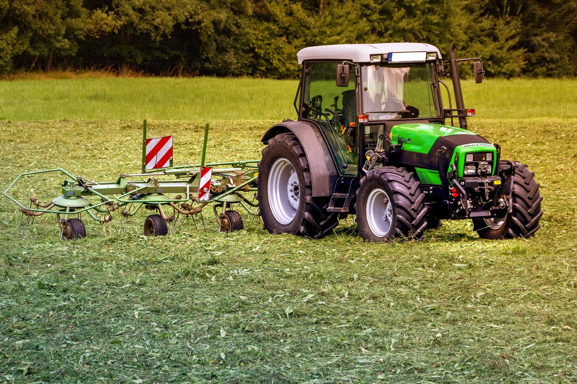 Muere un joven de 25 años en un accidente con un tractor en Arjona