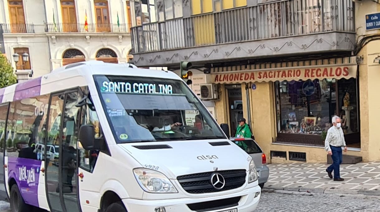 La plantilla de Alsa aprueba la huelga indefinida en los autobuses urbanos