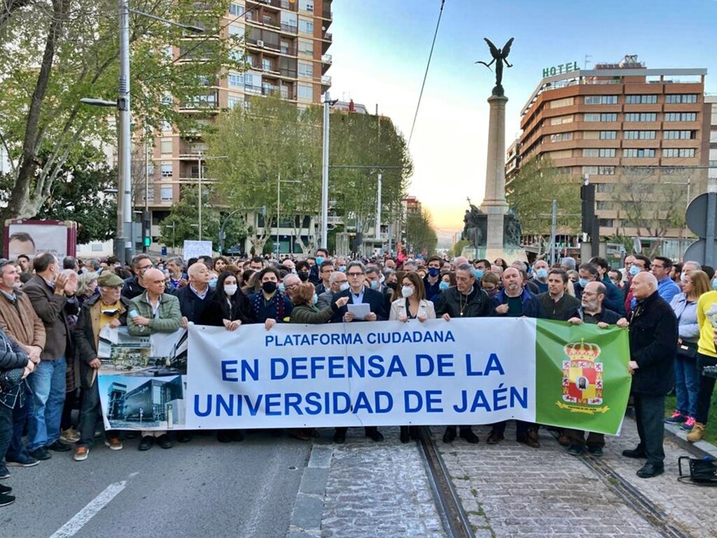 La Universidad de Jaén llega a la movilización entre el respaldo social y las críticas internas