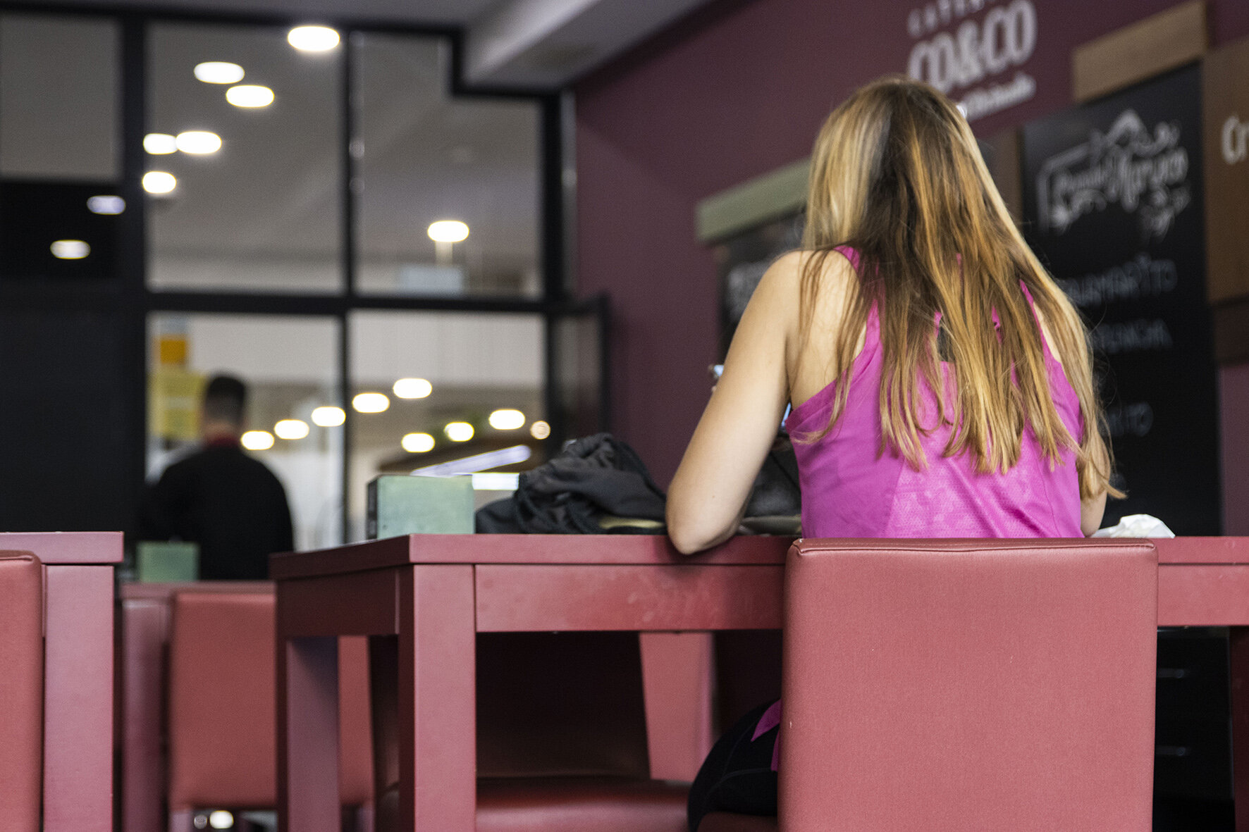 El CES alerta de que el empleo crece en la capital a costa de la contratación temporal