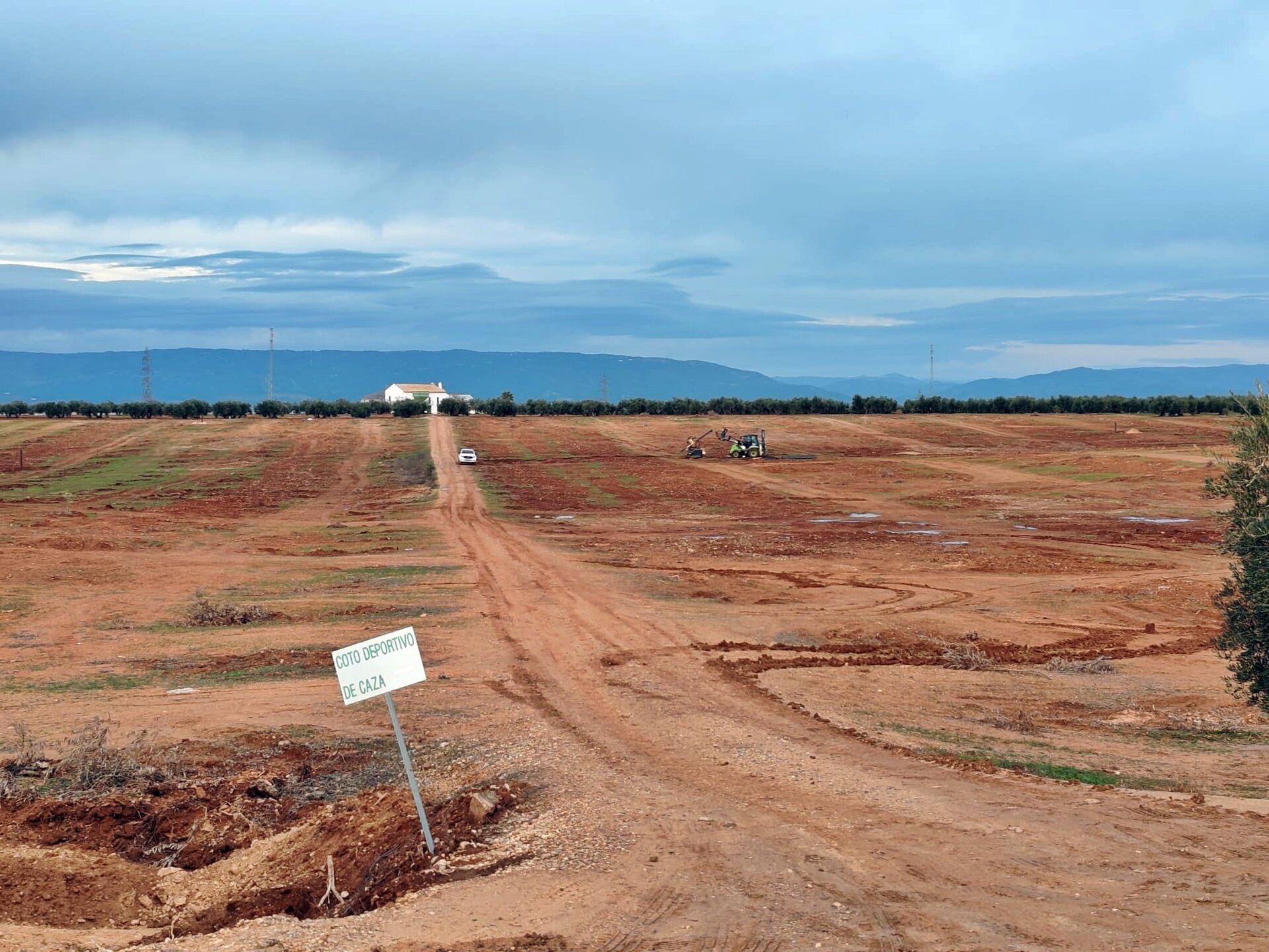 Archivada la causa contra el Ayuntamiento de Lopera por las plantas fotovoltaicas