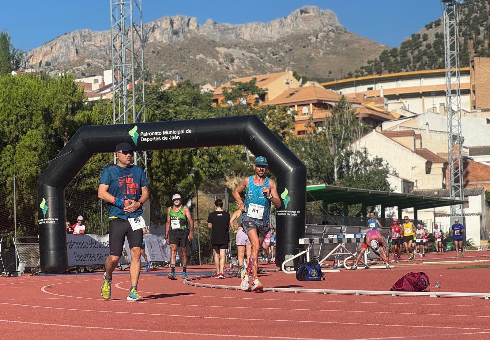 Jaén vuelve a desafiar al verano con su maratón en pista