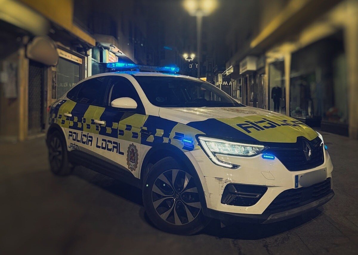 Detenido un conductor ebrio, sin carné y con la moto sin seguro ni ITV