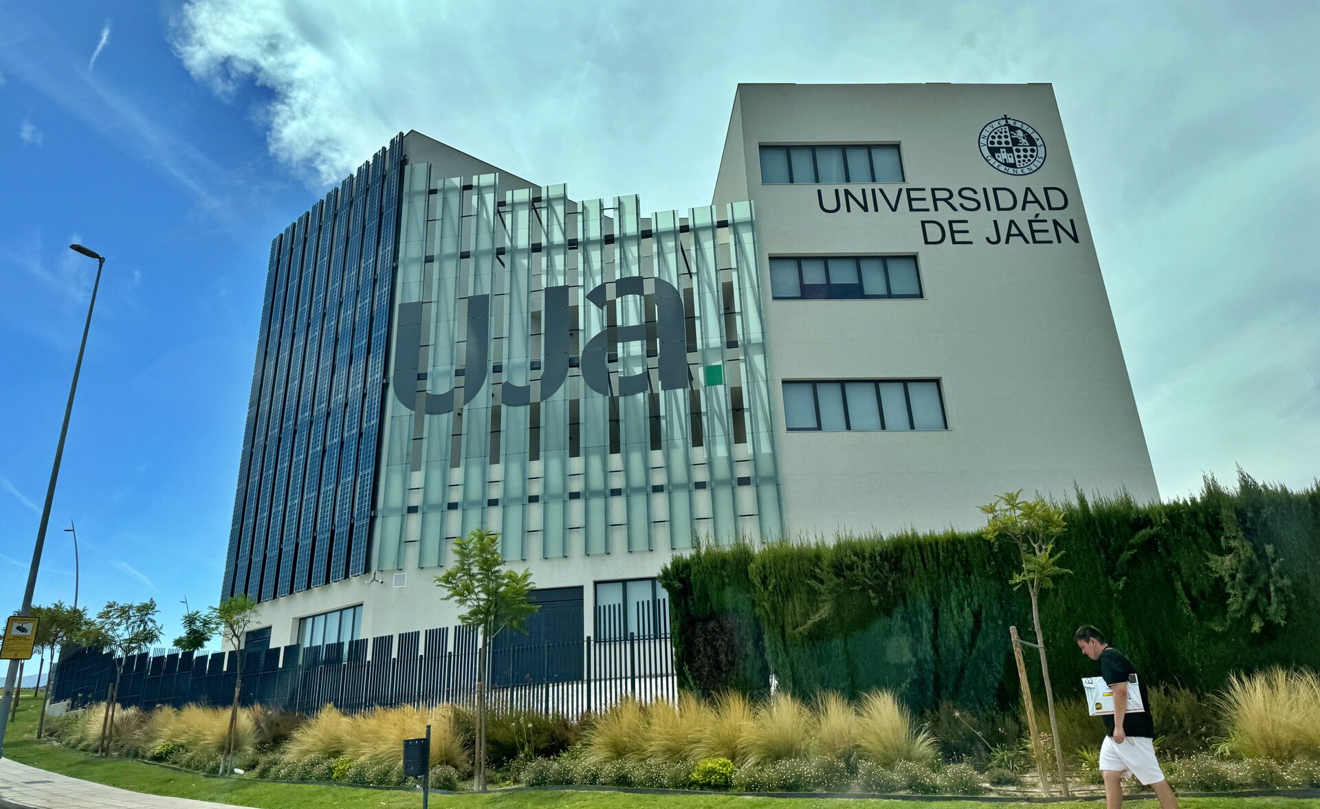 La UJA aprueba su presupuesto en pleno debate sobre su financiación