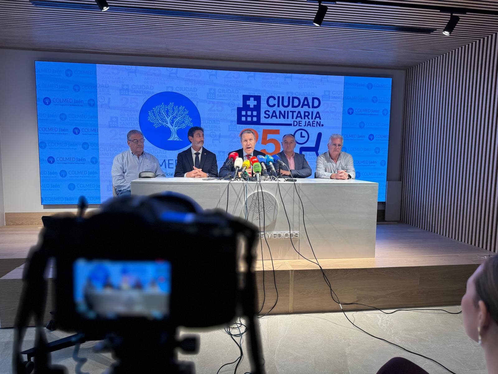 La Ciudad Sanitaria: 25 años en lista de espera