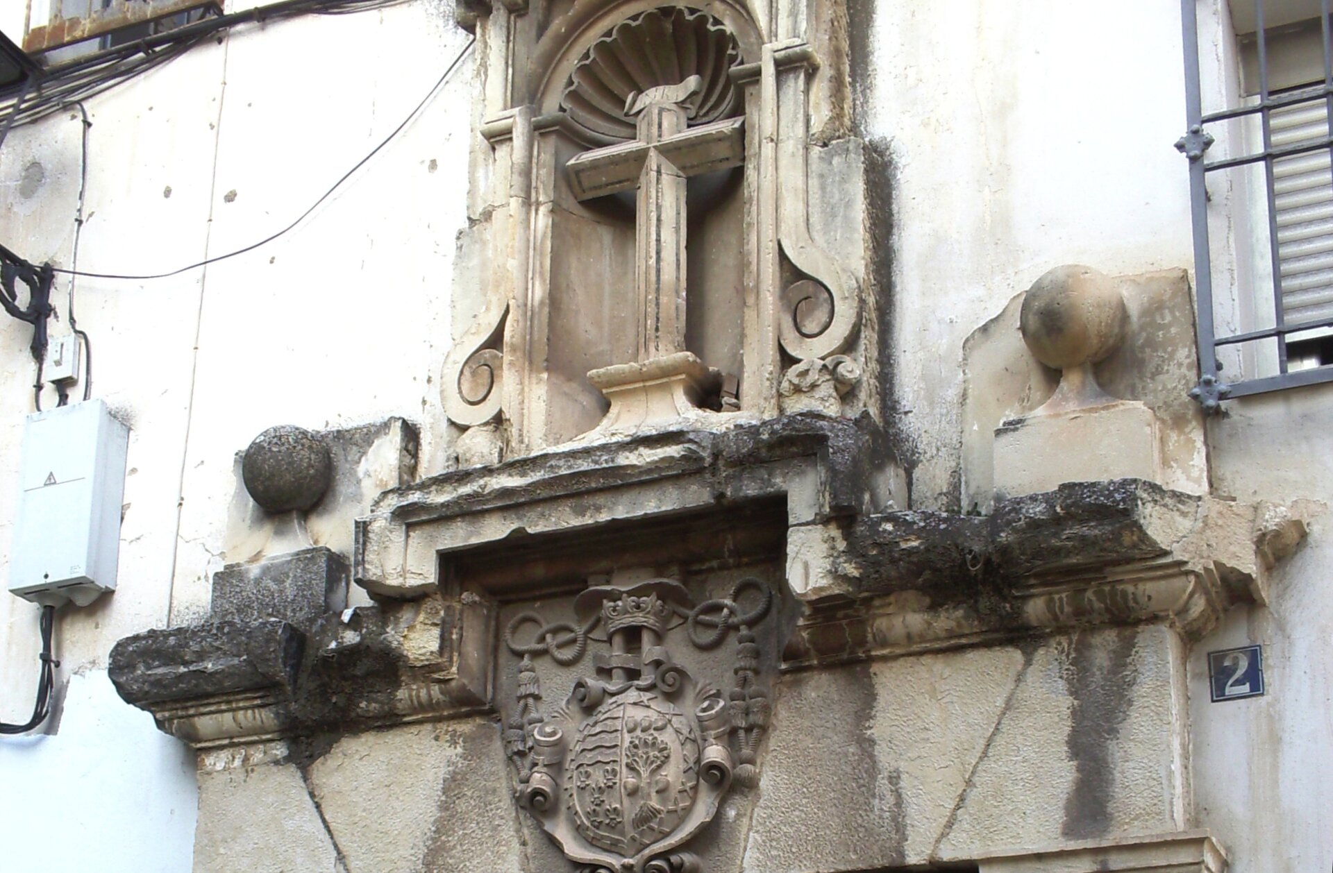 Un auténtico 'collage' urbano en pleno corazón de la capital del Santo Reino