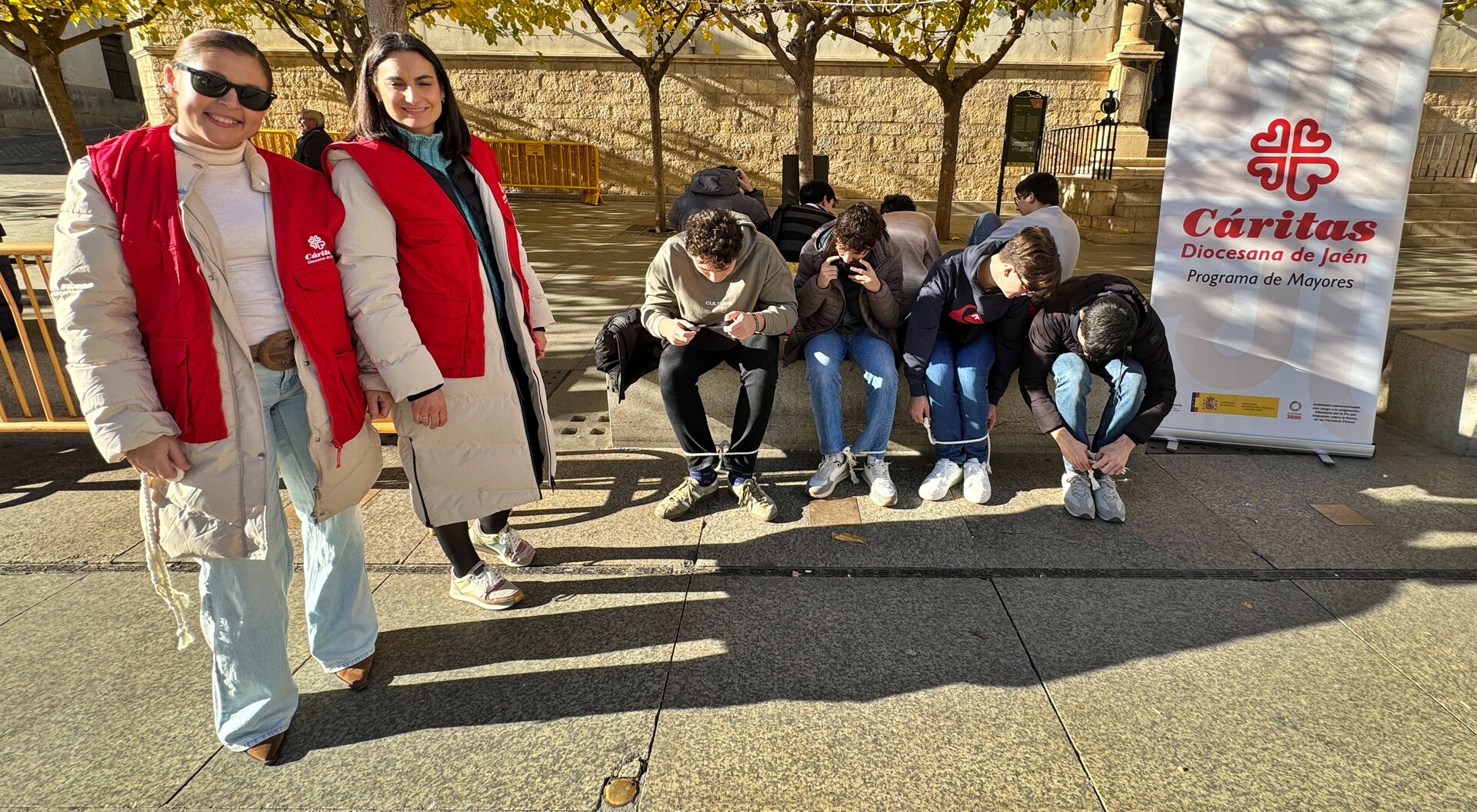 La yincana de Cáritas para ponerse en la piel de los mayores