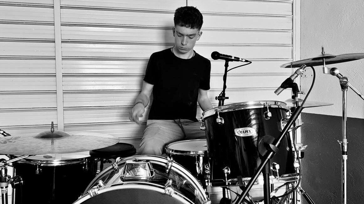 El músico adolescente de Jaén transforma el dolor en música