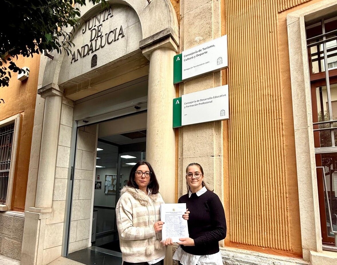 La AMPA del colegio de Peal de Becerro reúne 2.500 firmas para exigir la mejora prometida del centro