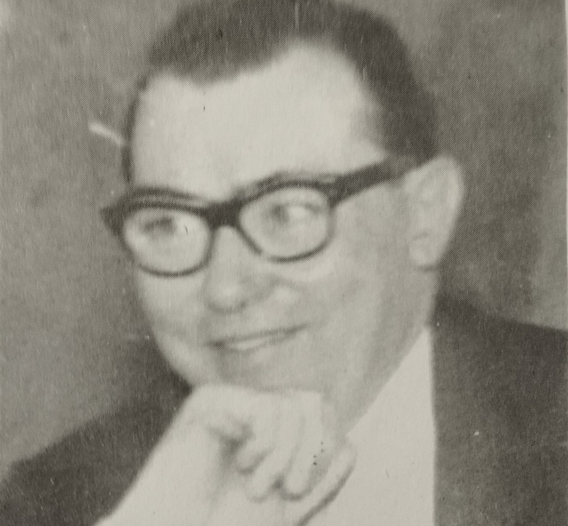 "En la voz el ala", la honda poesía de Juan Martínez de Úbeda