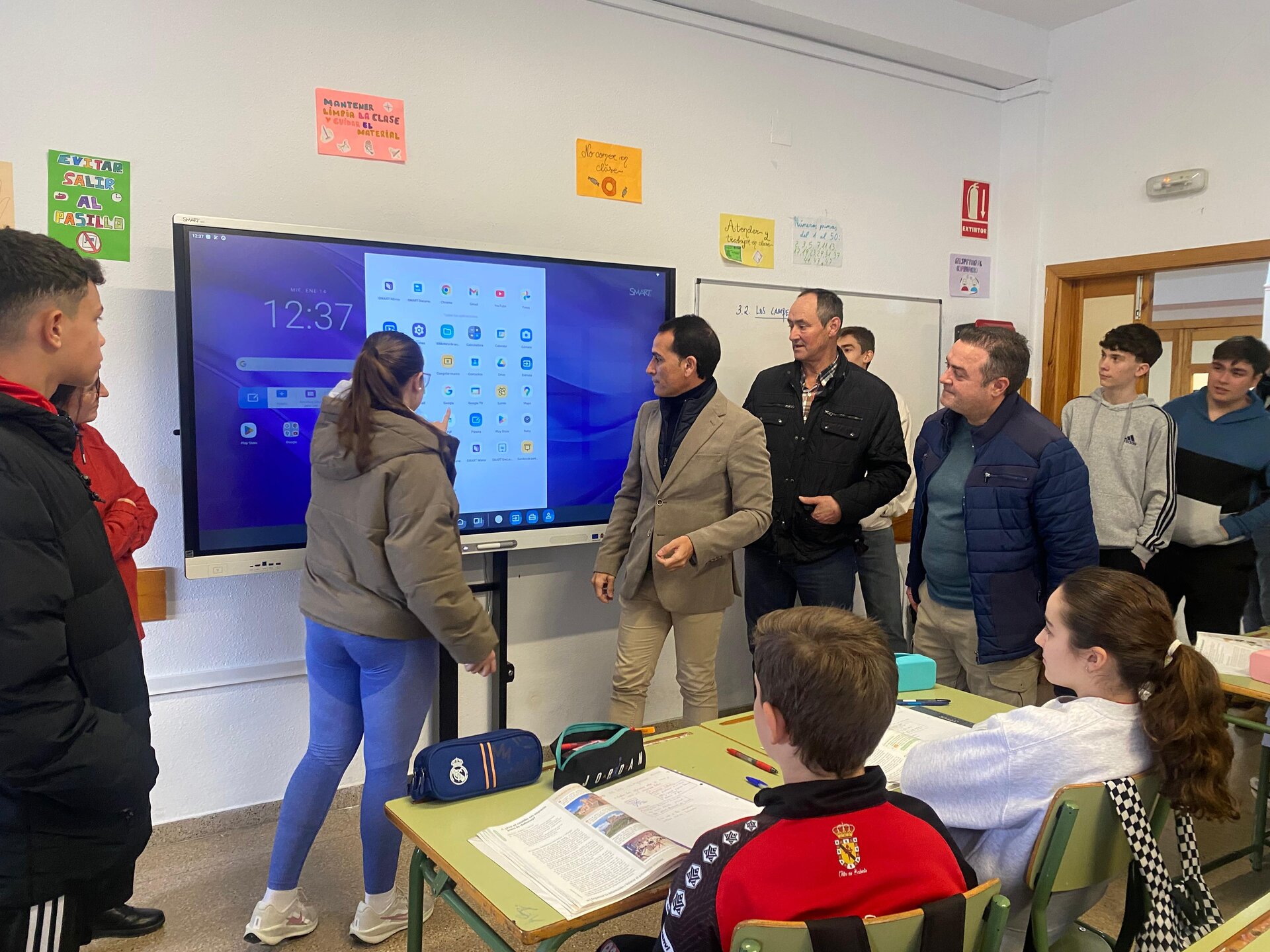 Educación impulsa la digitalización educativa con más de 4.700 aulas digitales