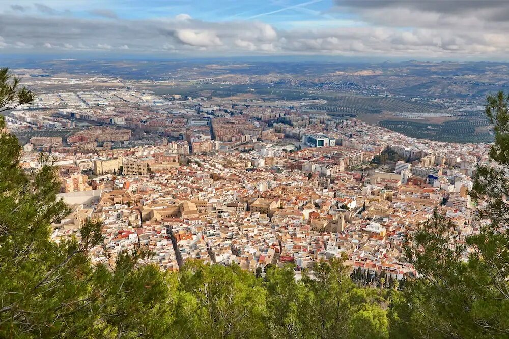 El ahorro de los jiennenses crece en un año y roza los 13.000 millones de euros