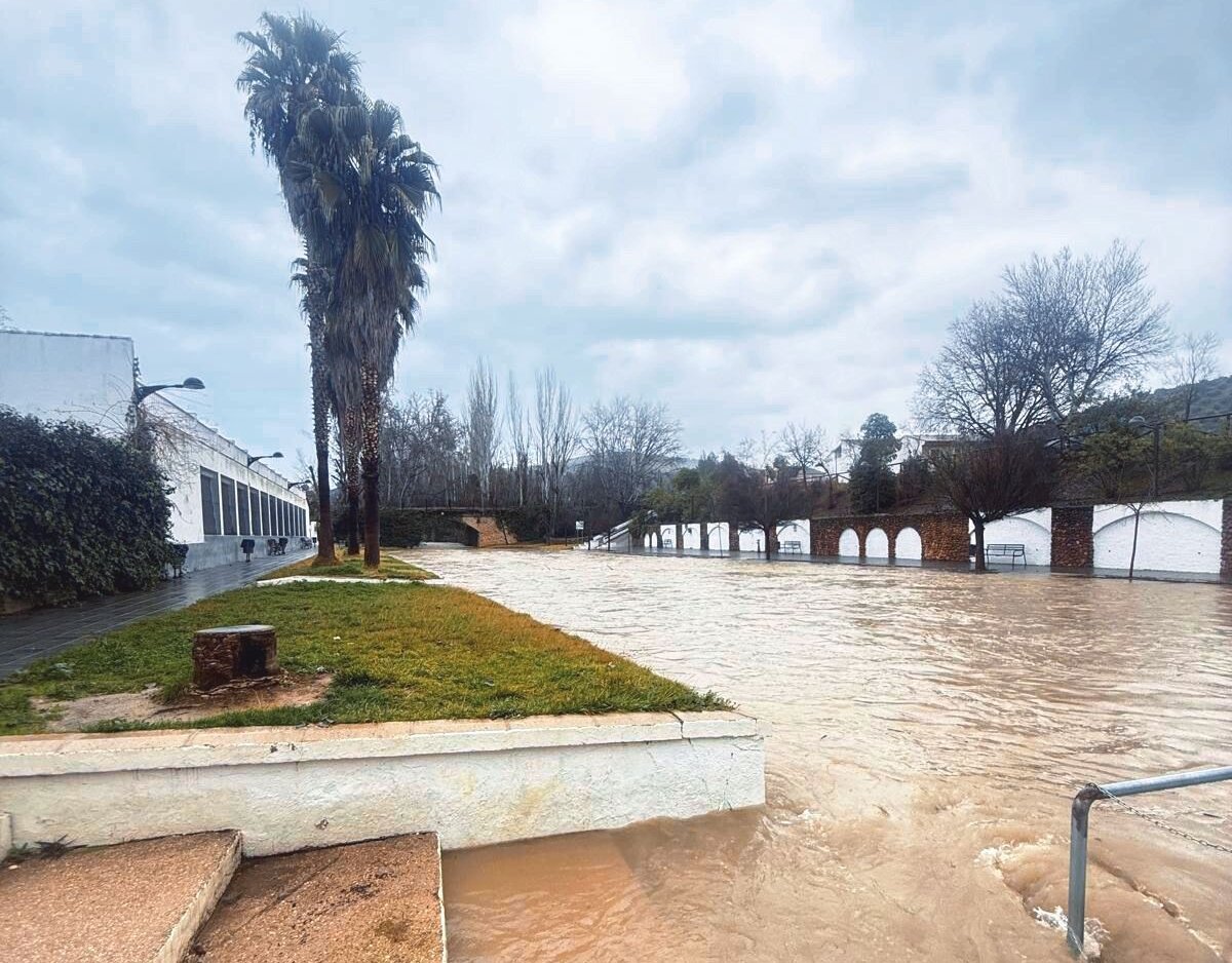 Villacarrillo activa la preemergencia y Baeza entra en aviso rojo por el aumento de caudales