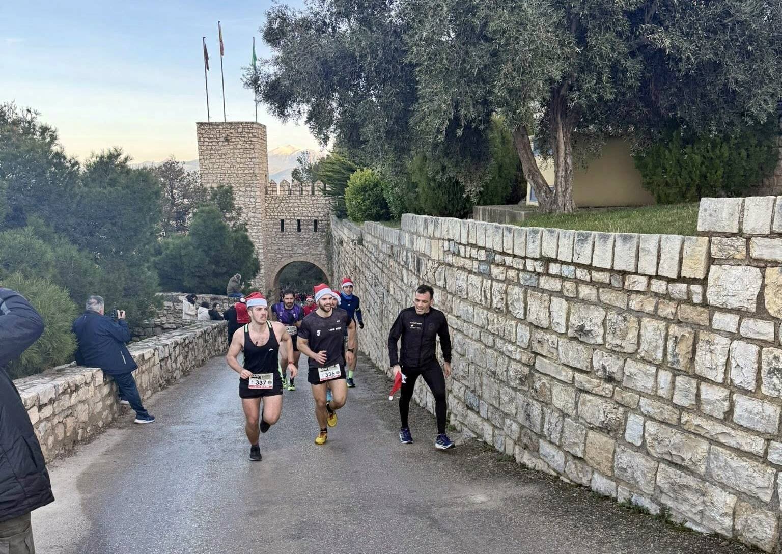 La Subida al Castillo despide el año entre deporte y solidaridad 