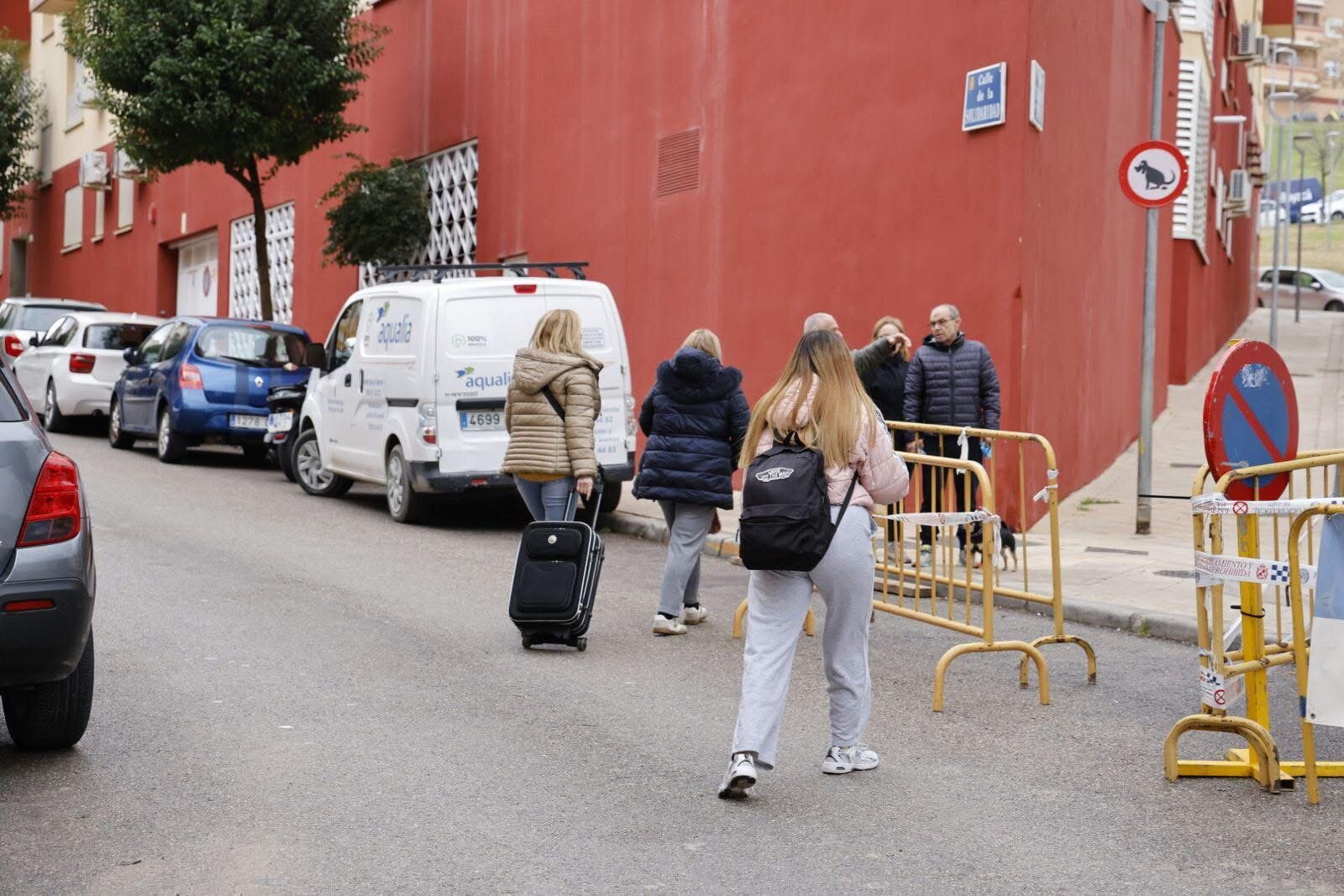 Los vecinos desalojados de la calle Unicef, más cerca de volver a casa