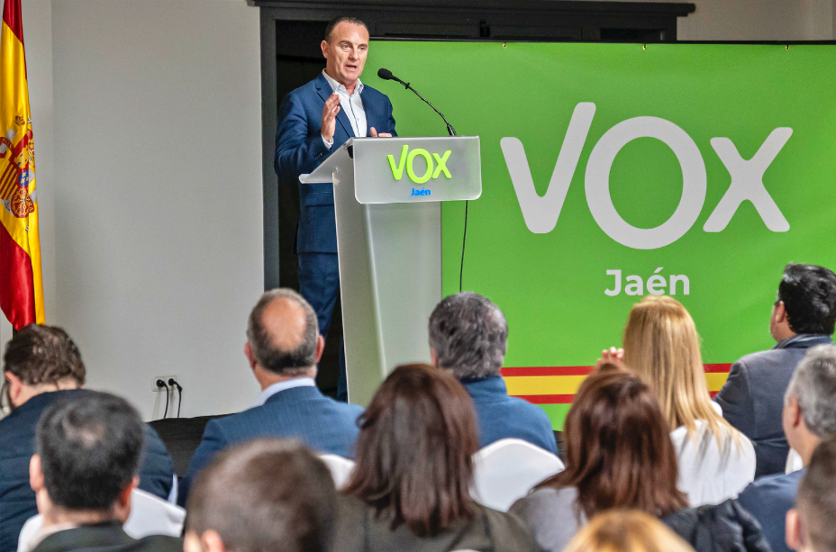 ‘Jaén Antirracista’ carga contra la moción de Vox que quiere prohibir el burka y el niqab en espacios públicos de Martos