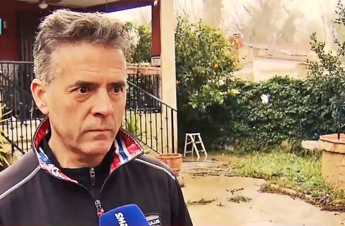 Un vecino de Los Puentes: “El agua ha llegado hasta los sótanos y yo he tenido suerte”
