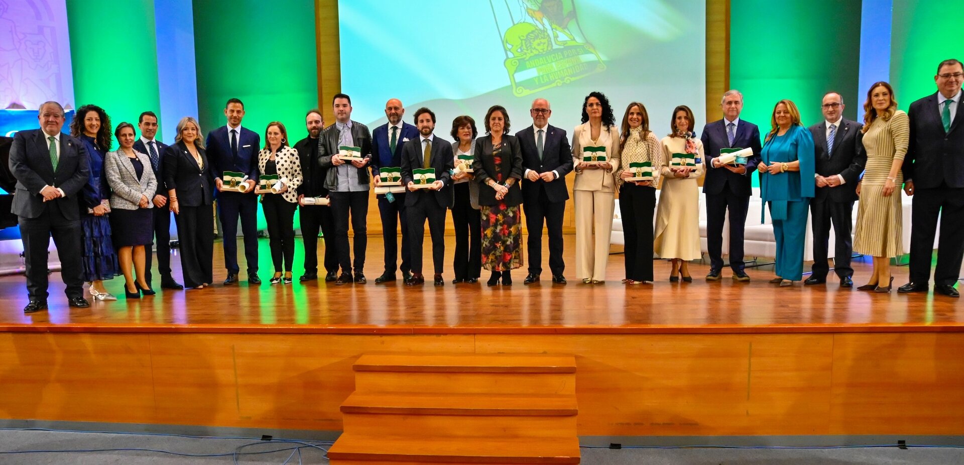 Andalucía celebra su día grande con la entrega de las Banderas en Jaén