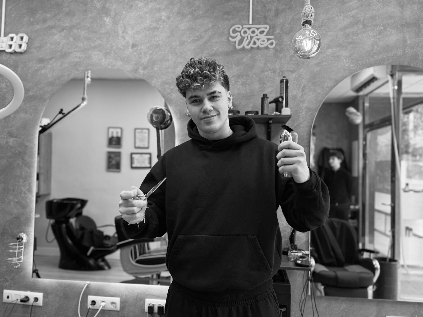 "En un futuro lejano me gustaría enseñar a otros a ser barberos"