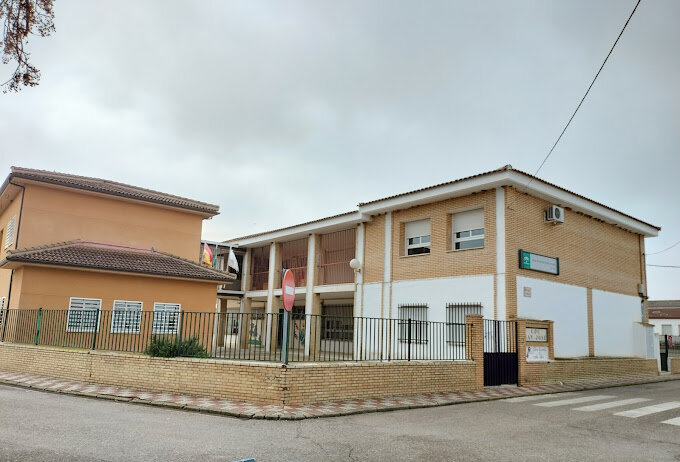Espeluy se esmera en los trabajos para el regreso a clase el lunes