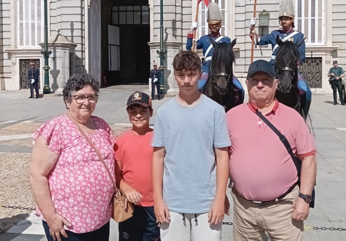 Más de sesenta años con Larva en la memoria del corazón