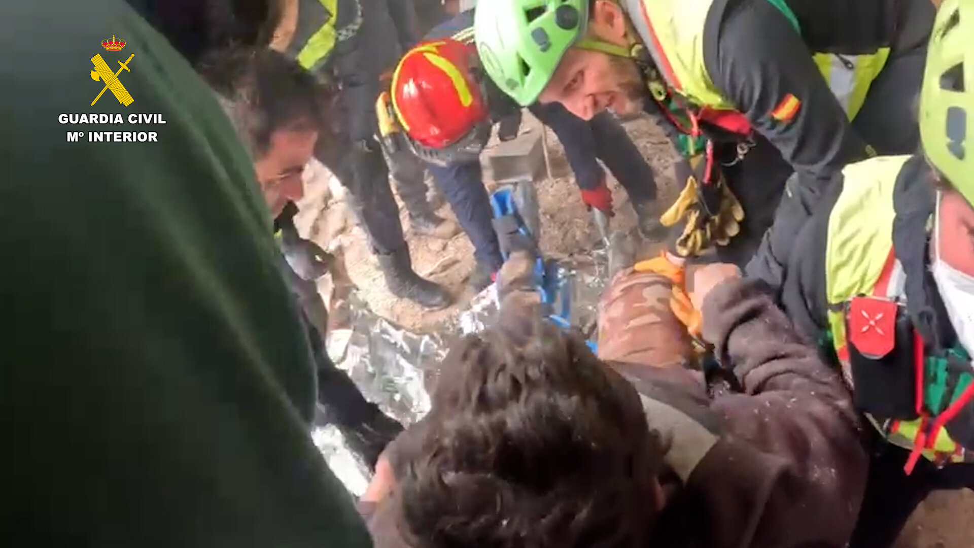 Rescatado un hombre herido y aislado en un cortijo de Quesada