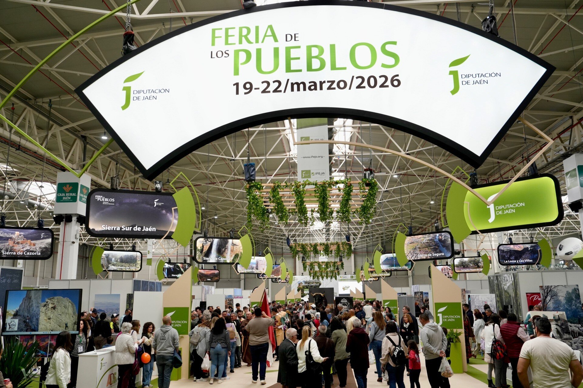 La Feria de los Pueblos reafirma el orgullo jiennense con 25.000 visitantes