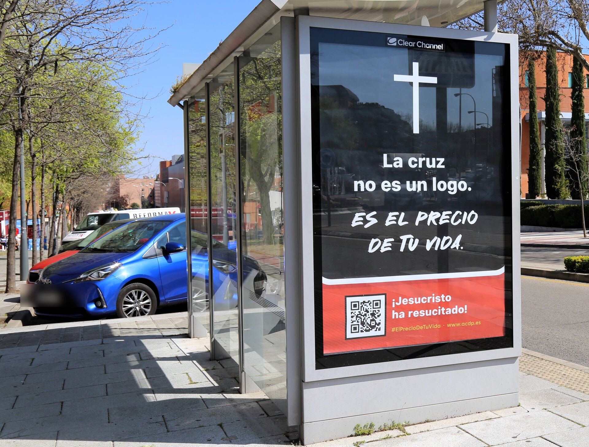 La campaña 'La Cruz no es un logo' llega a la capital en Semana Santa