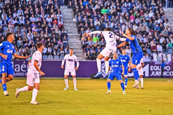 Linarejos acoge un nuevo derbi provincial con el estadio lleno