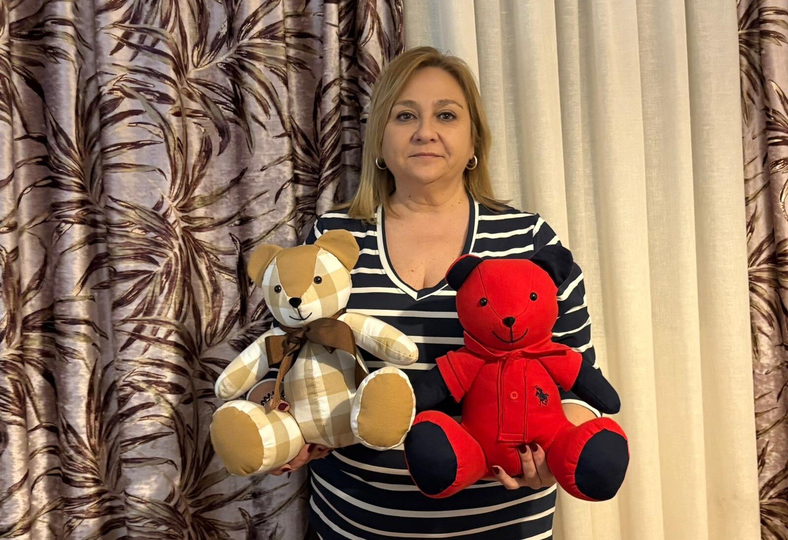 Las emocionantes manos de María Ángeles Chica Rosa