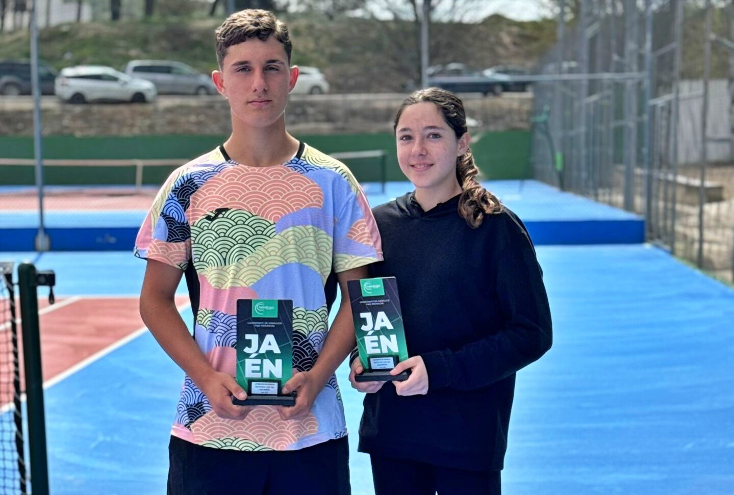 Los hermanos Carrillo destacan en el Provincial júnior de tenis