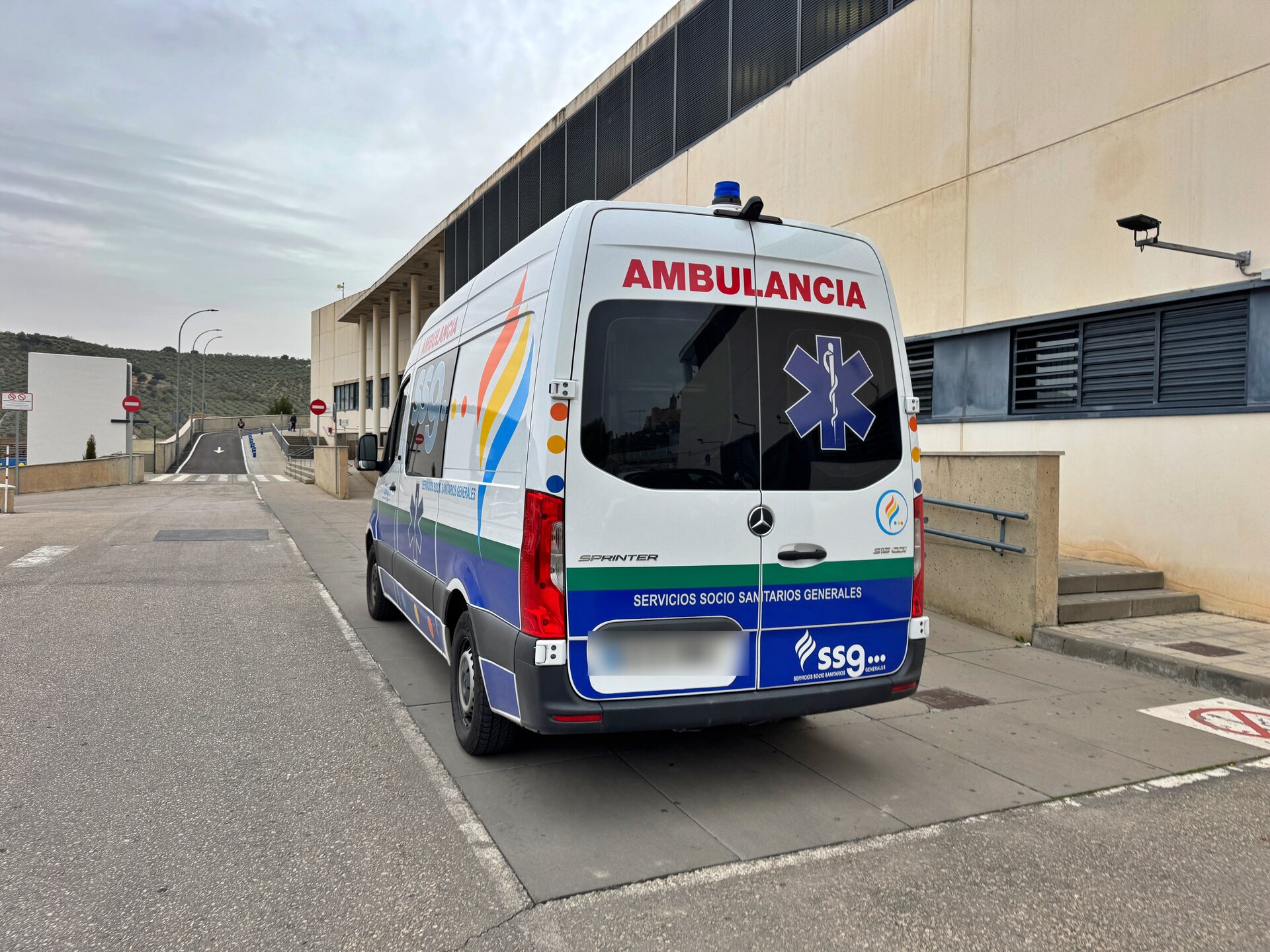 Evacuado a Granada un motorista tras sufrir un accidente en Alcalá la Real
