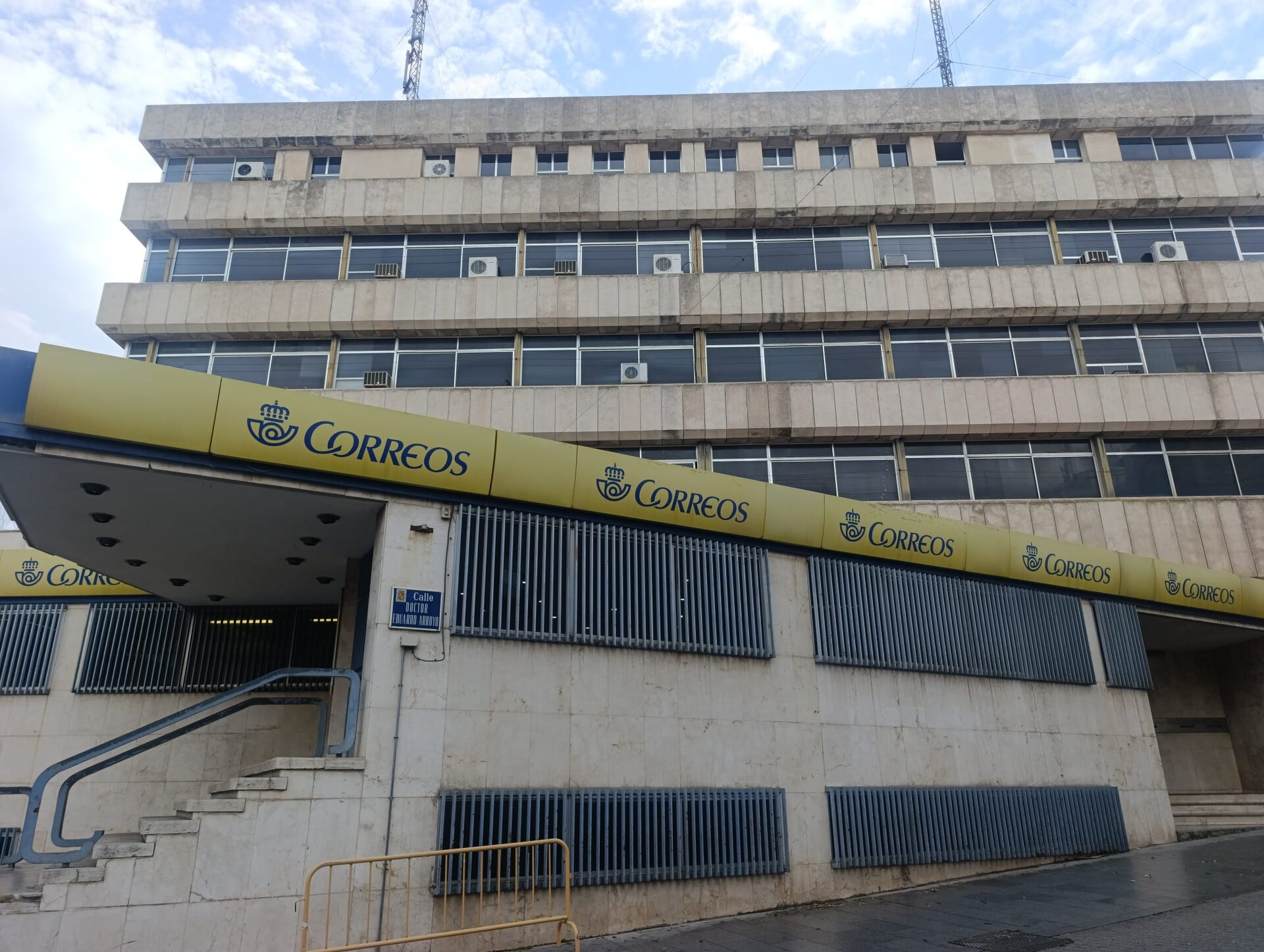 La operación del edificio de Correos abre el enésimo frente político