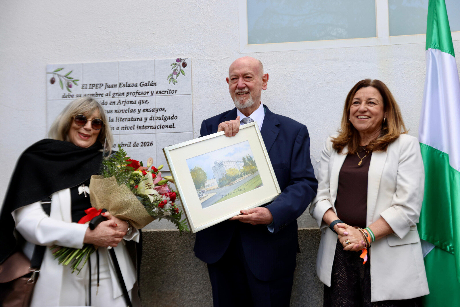 El Instituto Provincial de Educación Permanente de Jaén ya luce el nombre de Juan Eslava Galán