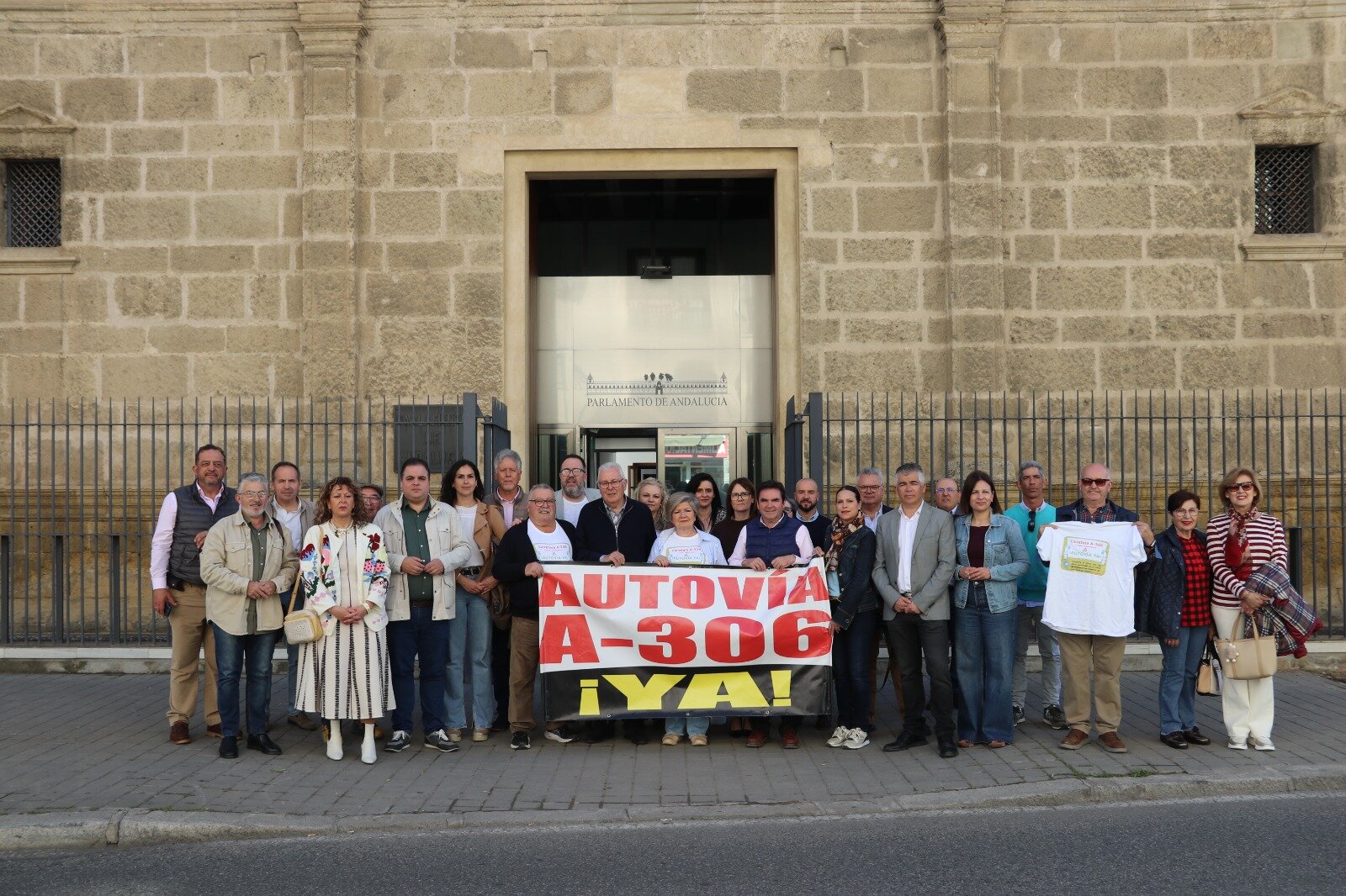 La A-306 vuelve al centro del debate con una movilización que reclama su conversión