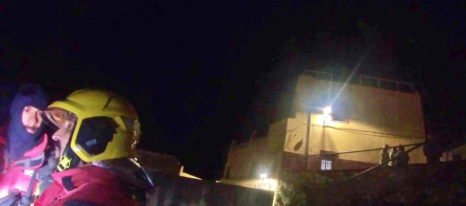 Rescatan a una mujer de 70 años tras un incendio en una vivienda de Jaén