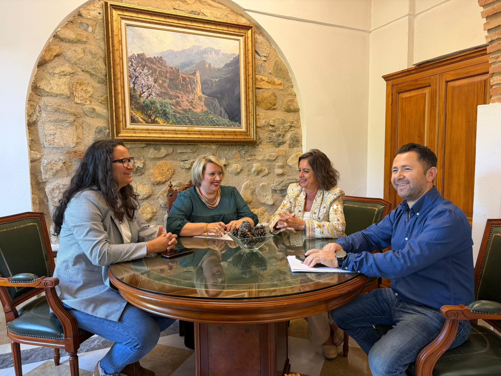 La Junta y el Ayuntamiento de Los Villares analizan el estado de las vías pecuarias y los daños por el temporal
