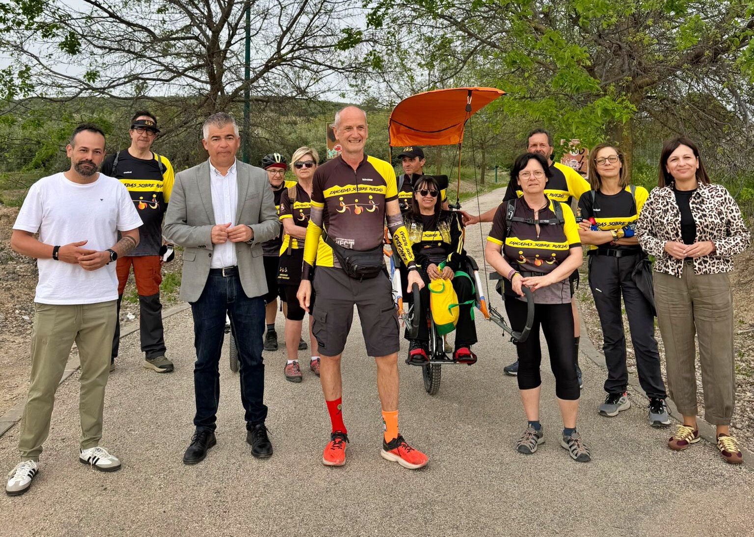 ‘Zancadas sobre ruedas’ recorre la Vía Verde del Aceite