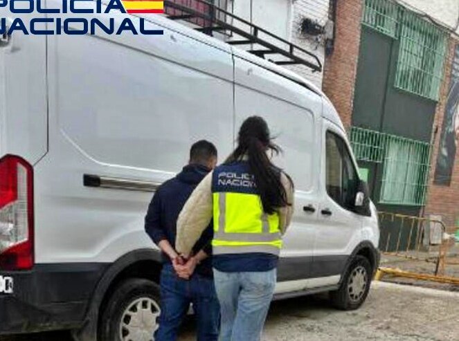Detenidos dos responsables de una empresa de mensajería en Jaén por explotar a trabajadores en situación irregular