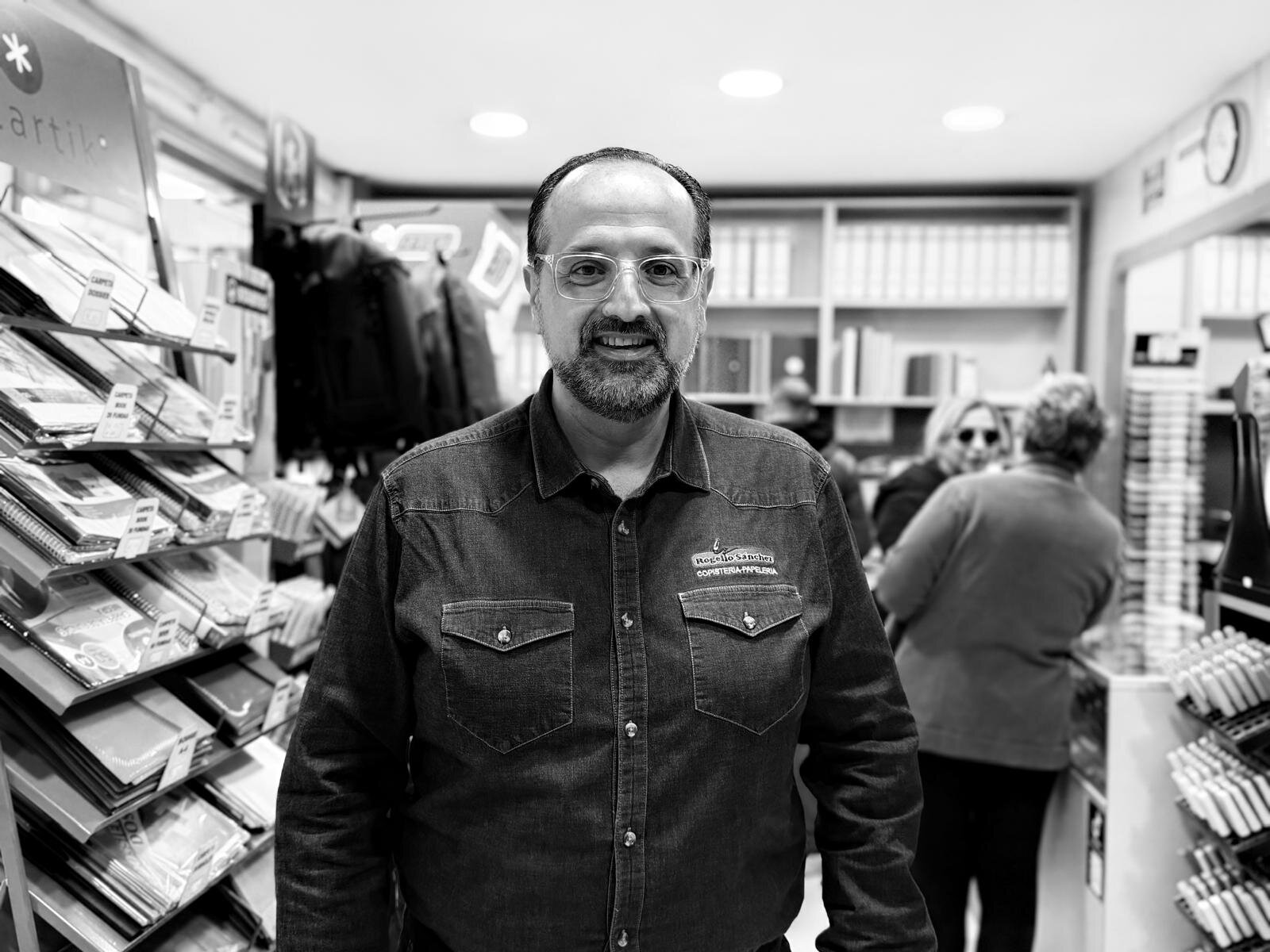 "Mi trabajo me apasiona, con esfuerzo y salud aquí está un servidor para seguir"