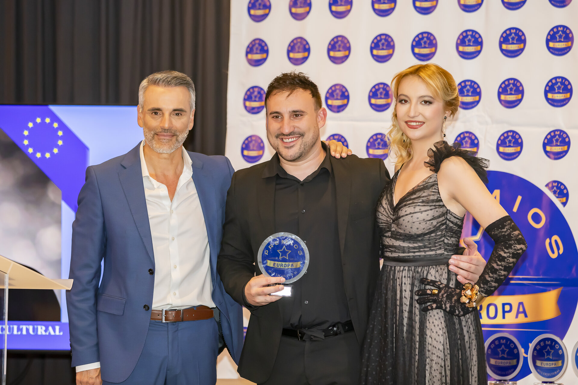 Fran Trigueros: "Los himnos de fútbol defienden lo más cercano"