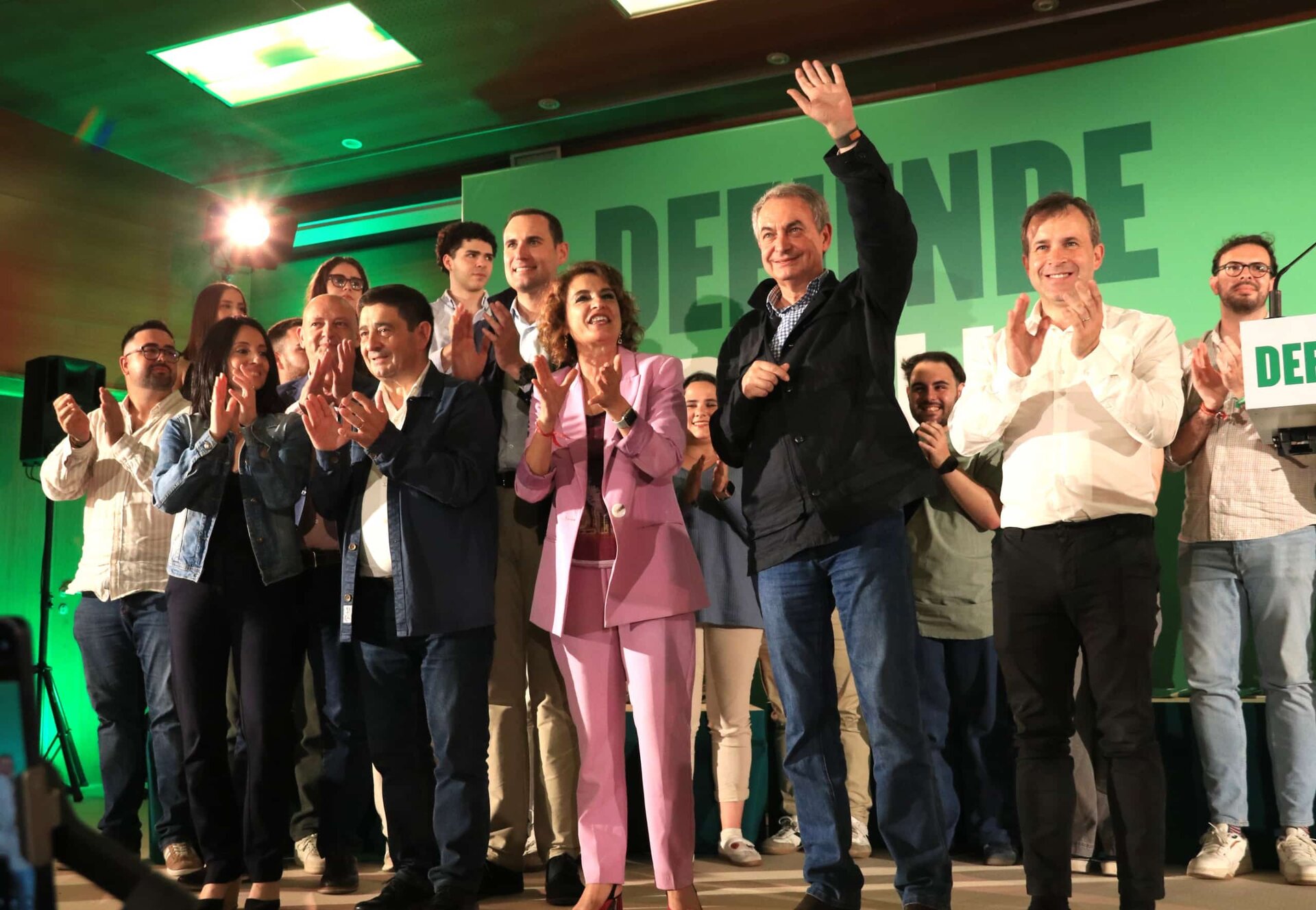 El PSOE se aferra a la sanidad en Jaén y exhibe a Zapatero como aval de Montero