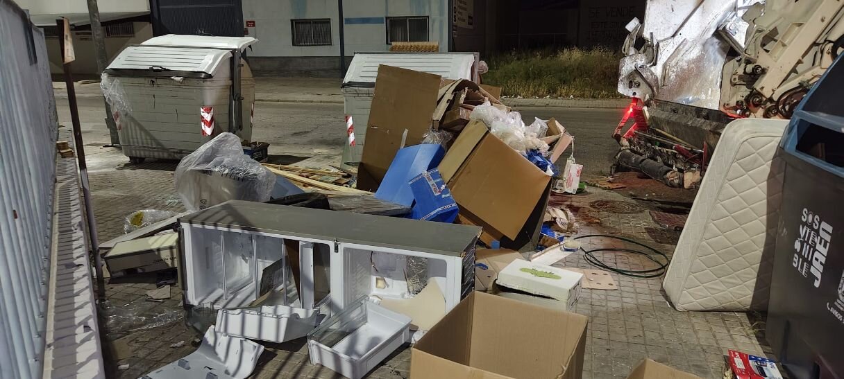 Expediente al propietario de un solar en estado de insalubridad