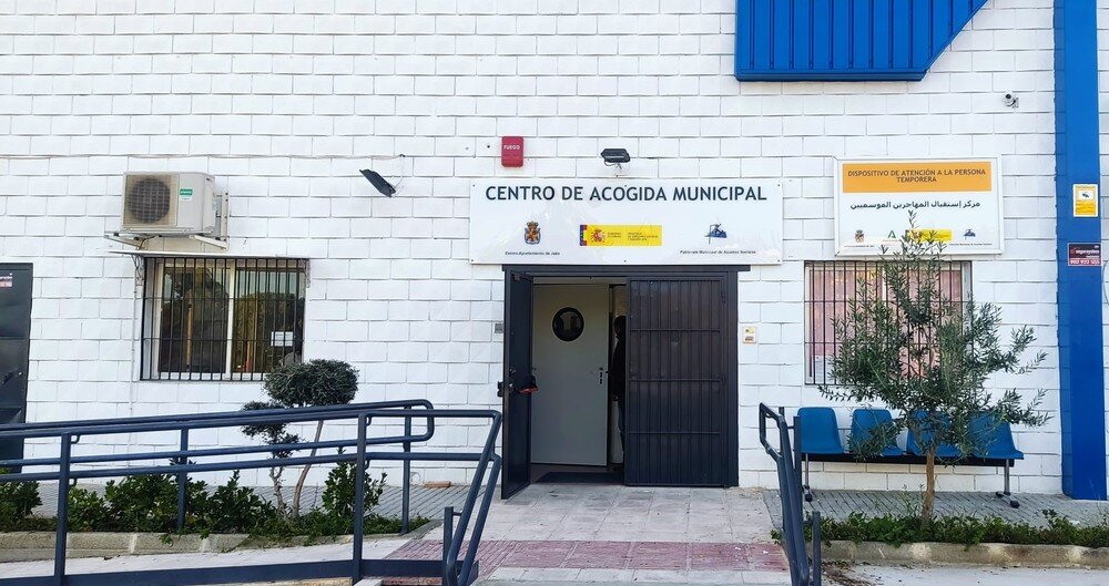 La capital amplía la atención a personas sin hogar ante el primer episodio de calor intenso