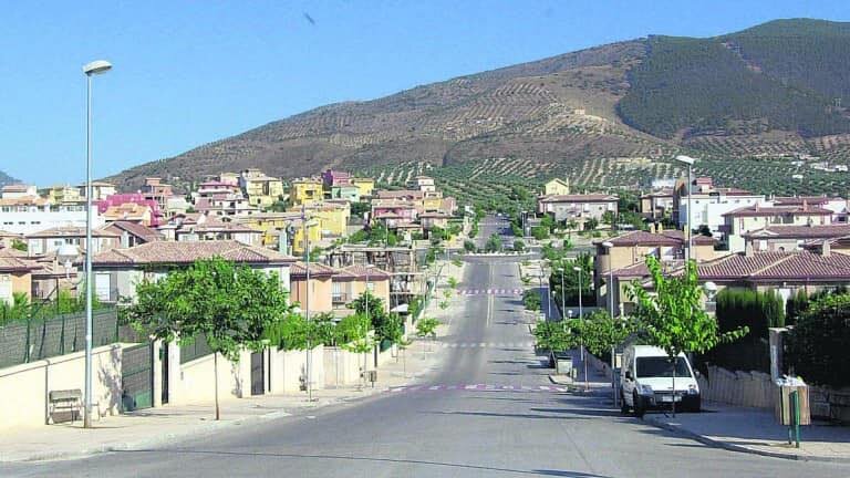 El Ayuntamiento de Jaén busca una solución al autobús con La Guardia