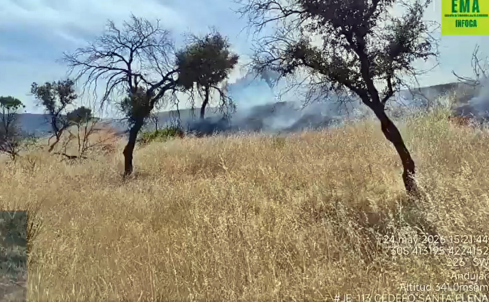 Declarado un incendio forestal junto al embalse del Encinarejo