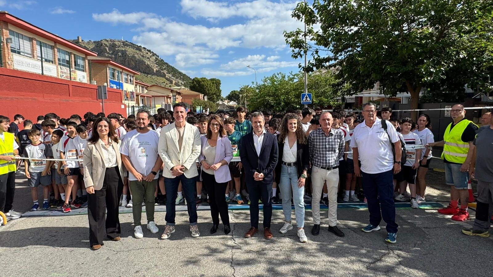 Más de 1.700 escolares participan en la Carrera La Gloria de Jaén con fines solidarios