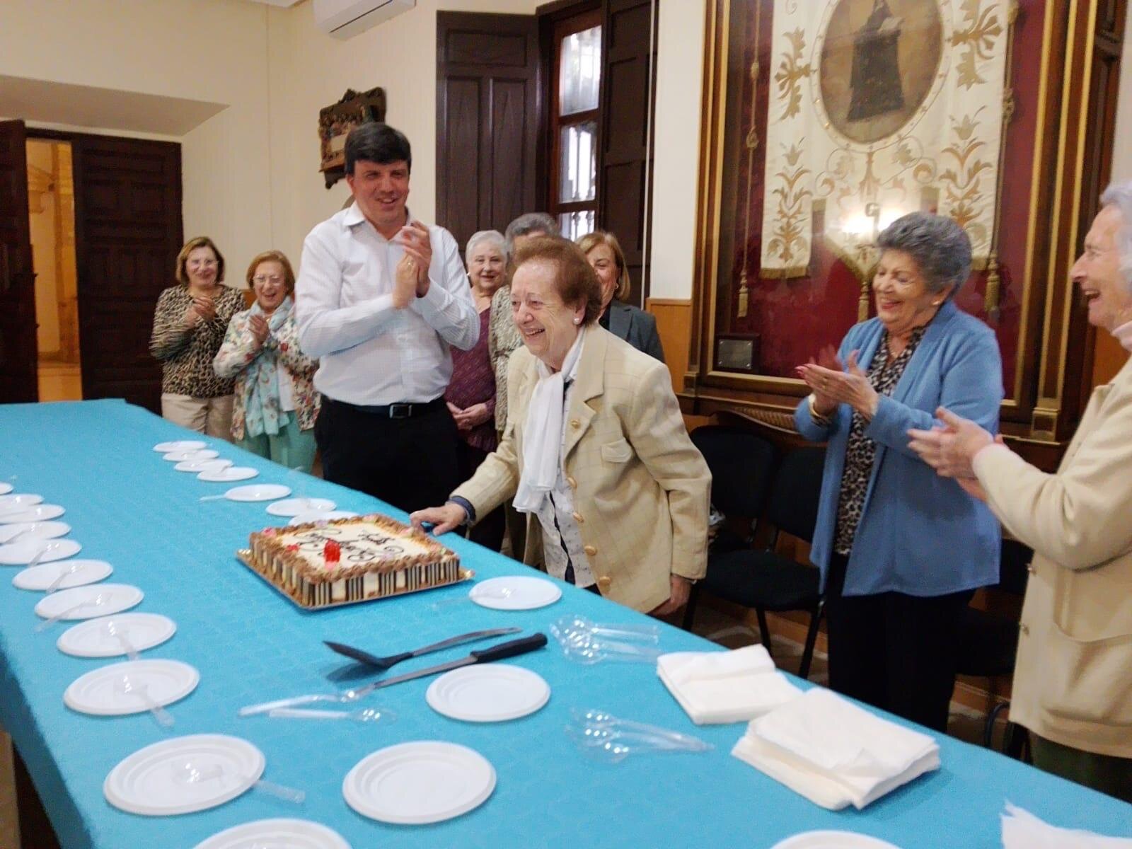 Puri Montilla, los 90 años de una vida 100 por 100 porcunense