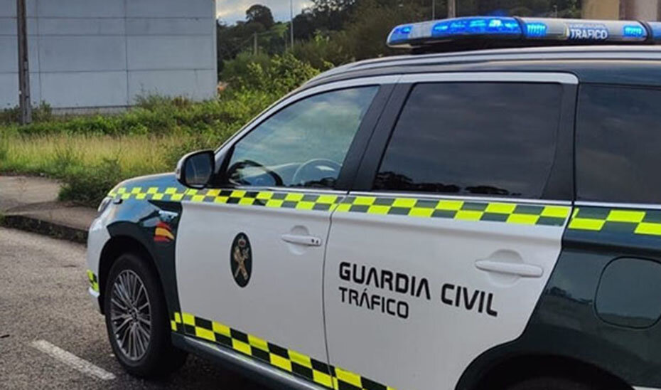Dos fallecidos en un accidente de tráfico tras salirse un coche de la vía en Andújar